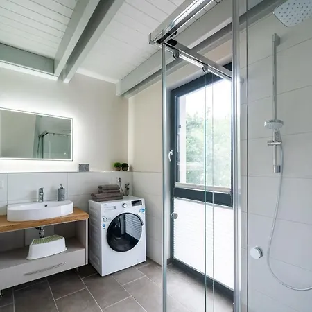 Hébergement de vacances Haus Loewenzahn - Waldnah Mit Kamin & Sauna *